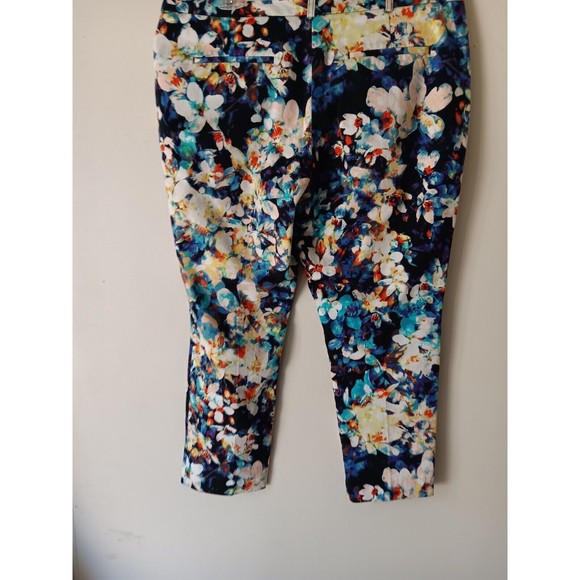 Worthington Capris Womens Size 8P Slim Fit Multi Color Floral Modern Fit Capris - Picture 7 of 14